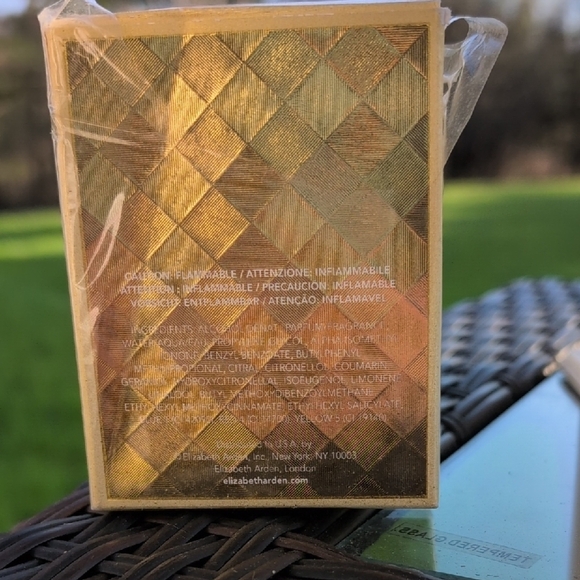 Elizabeth Arden Untold Perfume - Picture 5 of 6